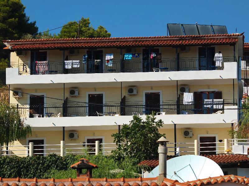 טרולוס Hotel Christakis Studios מראה חיצוני תמונה