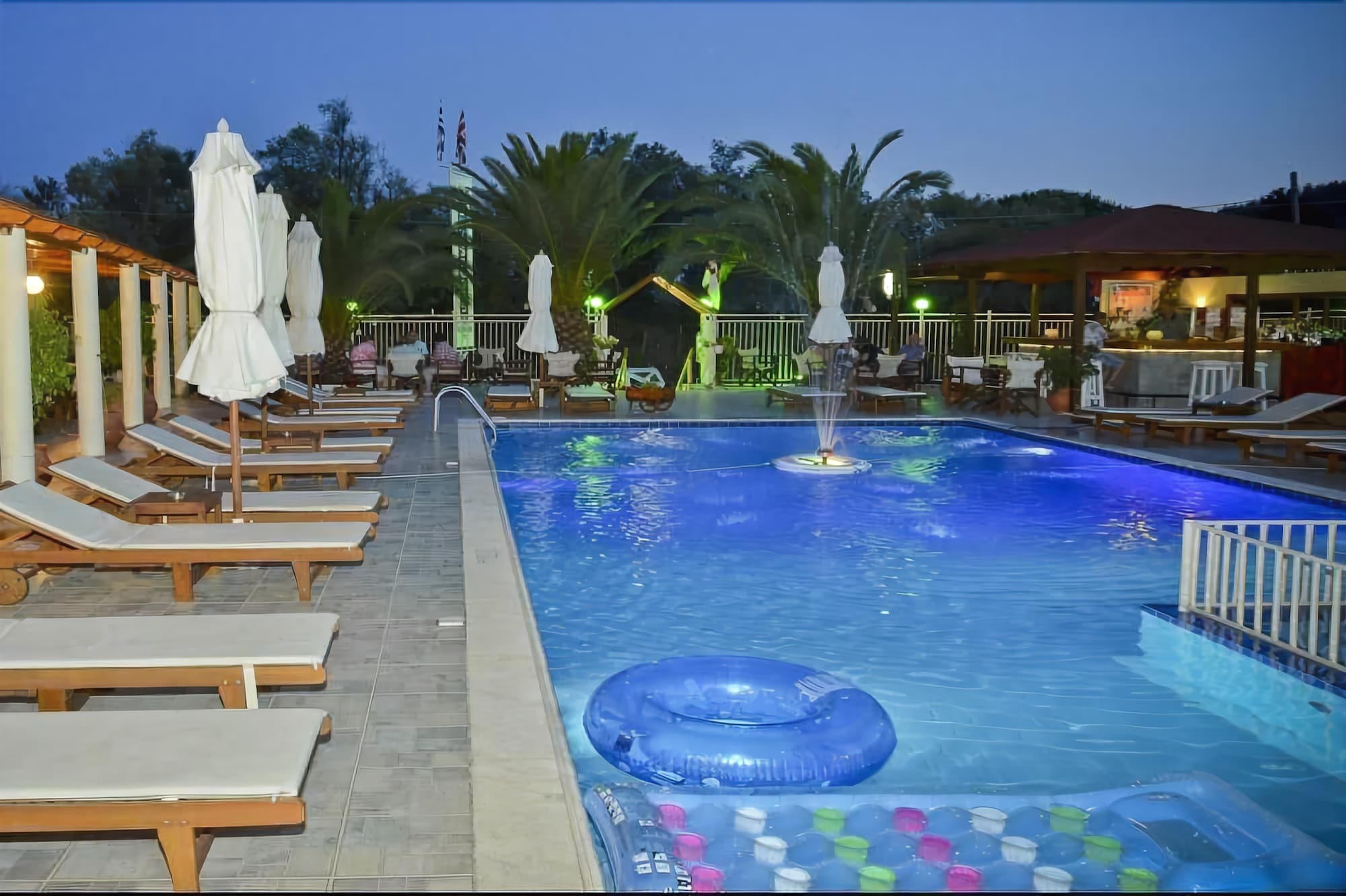 טרולוס Hotel Christakis Studios מראה חיצוני תמונה